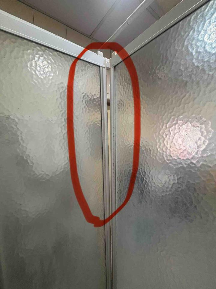 淋浴拉門安裝維修案件圖片