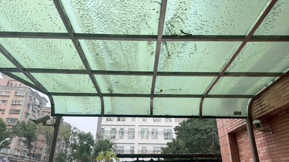 遮雨棚安裝案件圖片