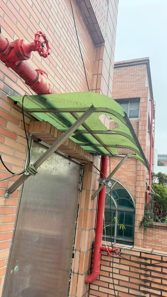 遮雨棚安裝案件圖片