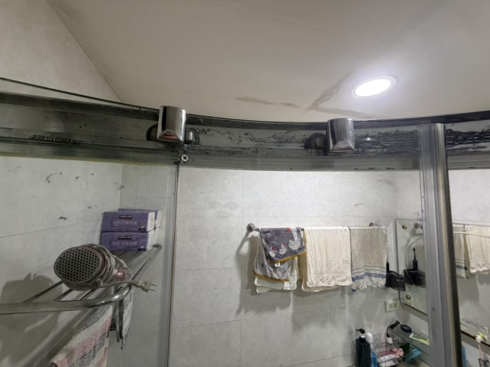 淋浴拉門安裝維修案件圖片
