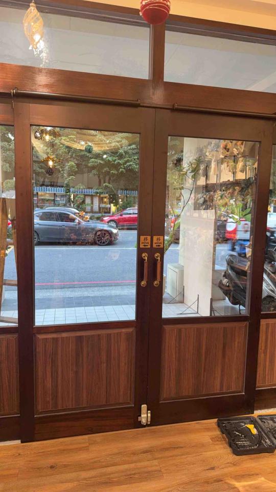 門片維修案件圖片