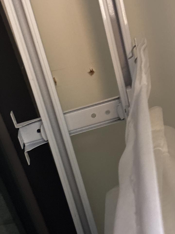 窗簾安裝維修案件圖片