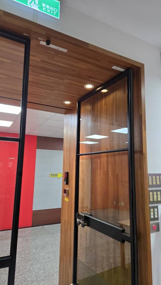 門片維修案件圖片