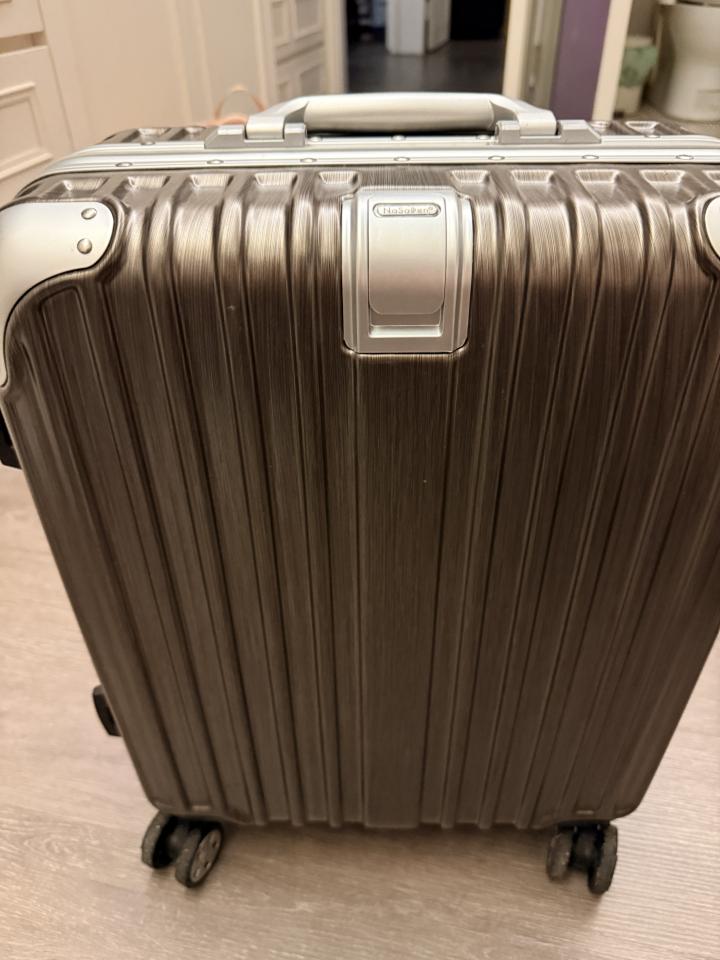 行李箱維修案件圖片