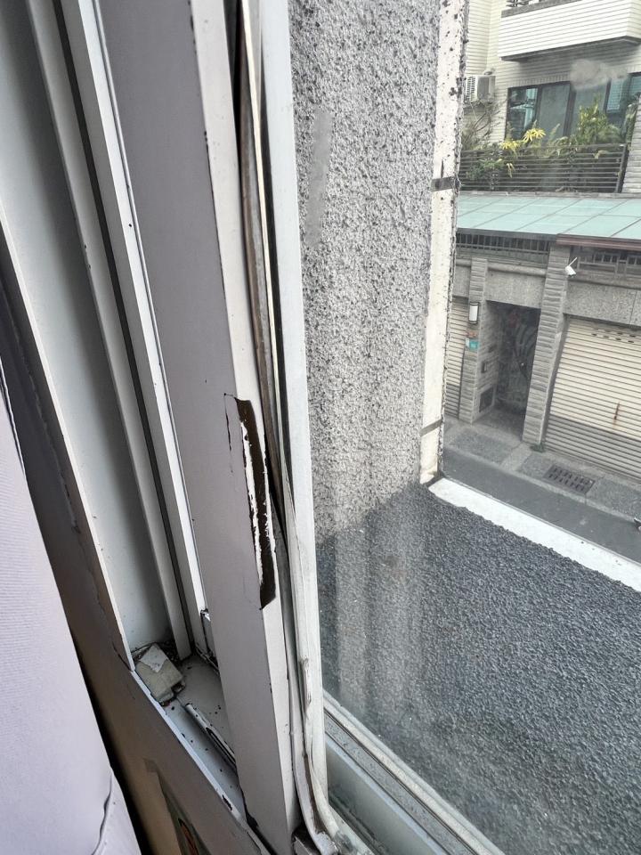 鋁門窗案件圖片