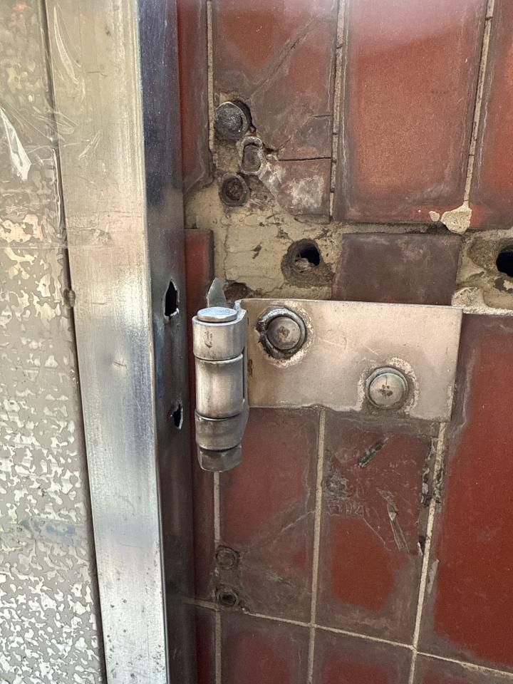 門片維修案件圖片