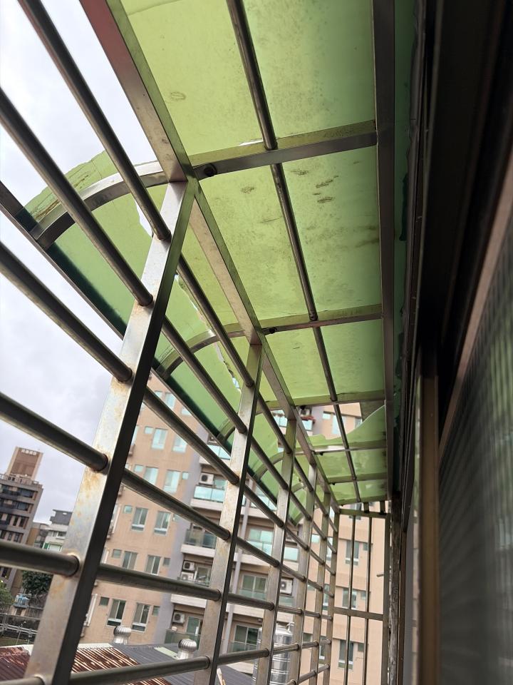 遮雨棚安裝案件圖片