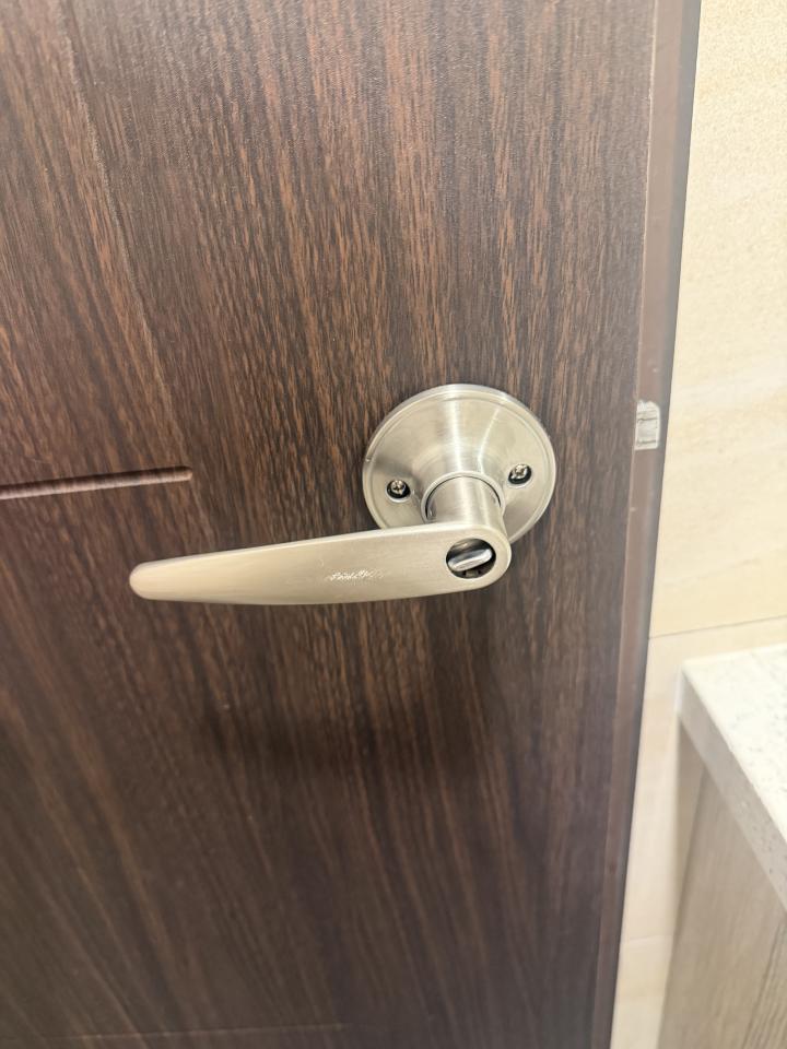 門片安裝案件圖片