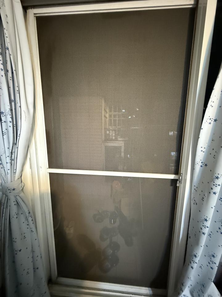 陽台紗網安裝案件圖片
