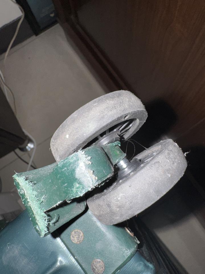 行李箱維修案件圖片