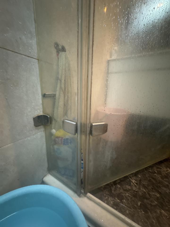 淋浴拉門安裝維修案件圖片