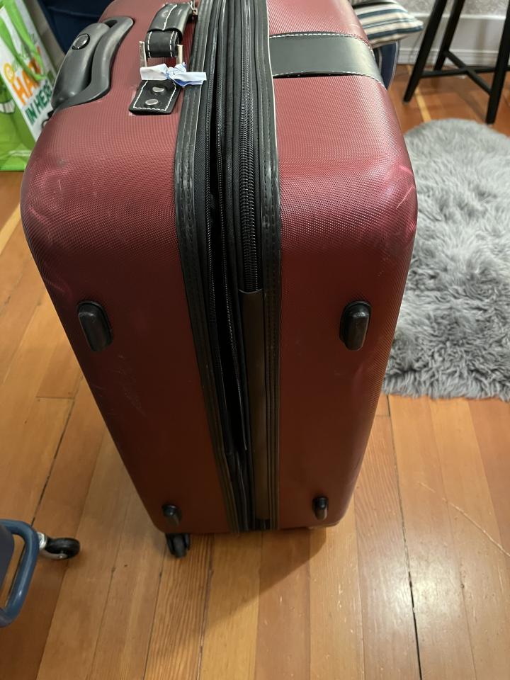 行李箱維修案件圖片