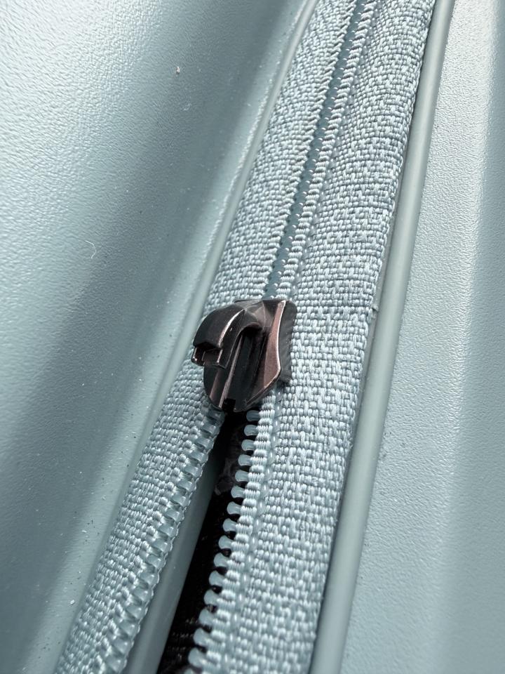 行李箱維修案件圖片