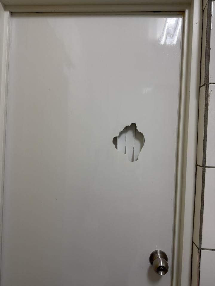 浴室門案件圖片