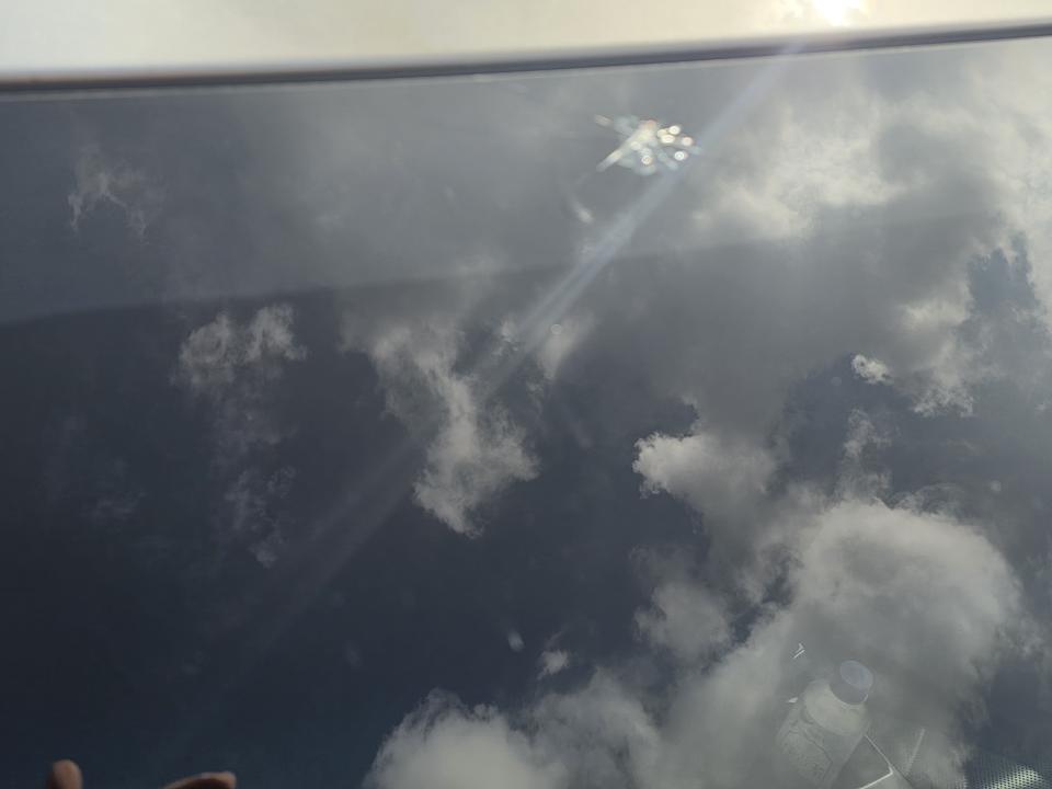 汽車玻璃修補案件圖片