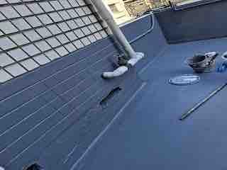 攻頂有限公司 - 屋頂女兒牆內外側牆面施作防水層（施工後）