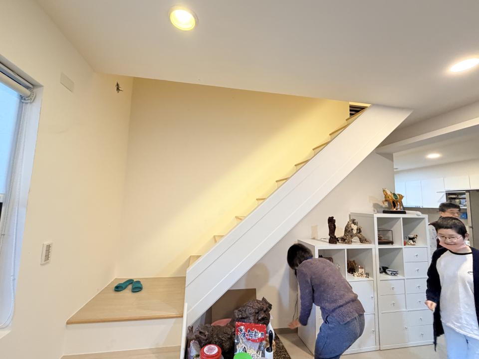 樓梯扶手案件圖片