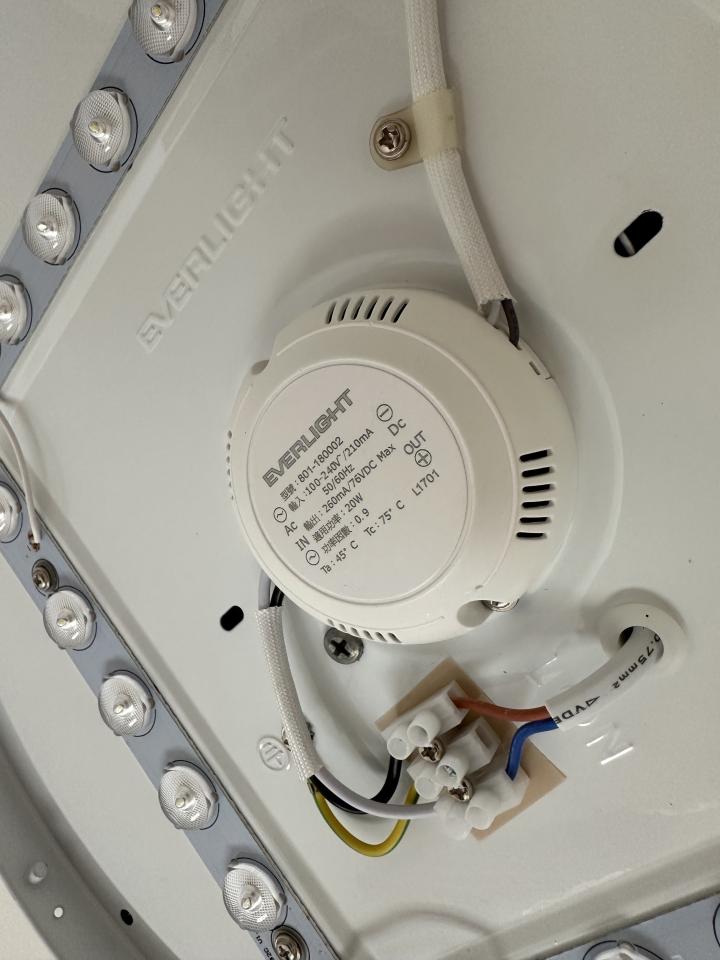 燈具維修案件圖片