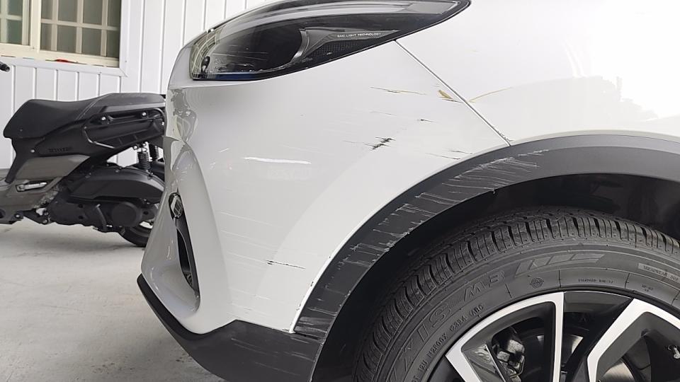 汽車板金烤漆案件圖片