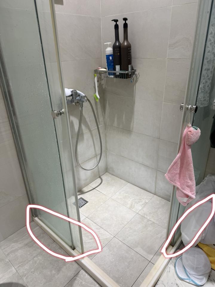 淋浴拉門安裝維修案件圖片