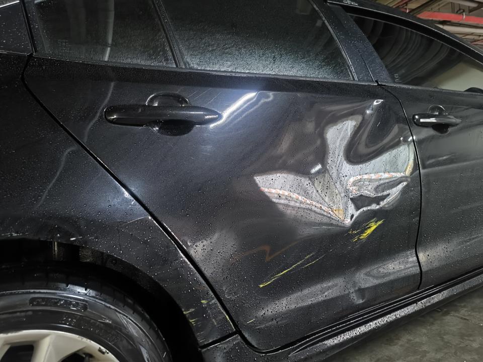 汽車板金烤漆案件圖片