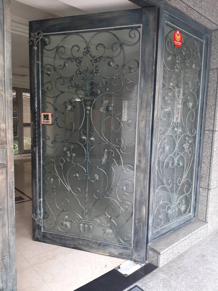 門片維修案件圖片