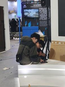 Derrick - 協助解決問題