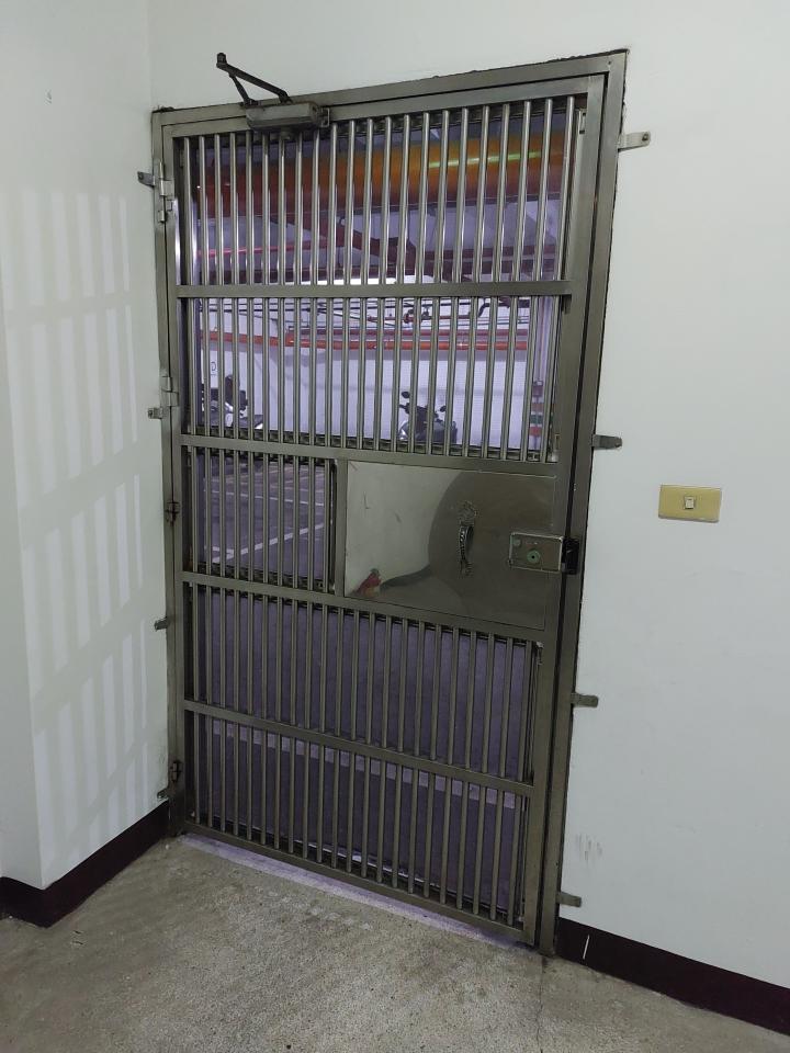 門片安裝案件圖片