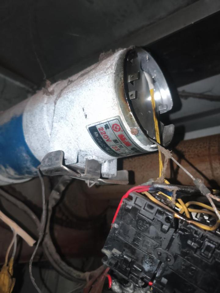 鐵捲門維修案件圖片