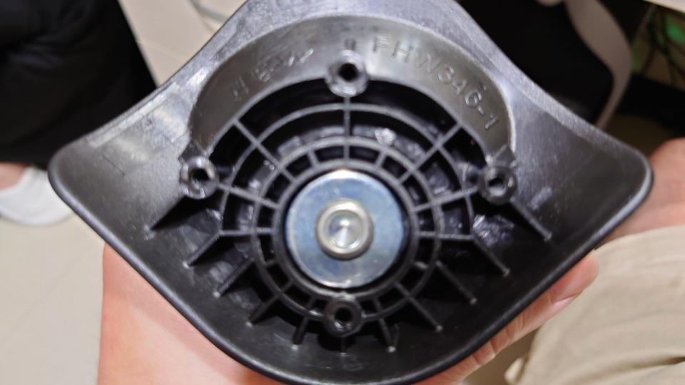 行李箱維修案件圖片