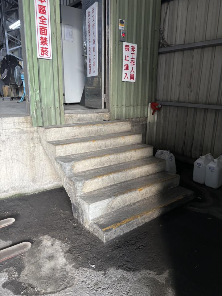 樓梯扶手案件圖片