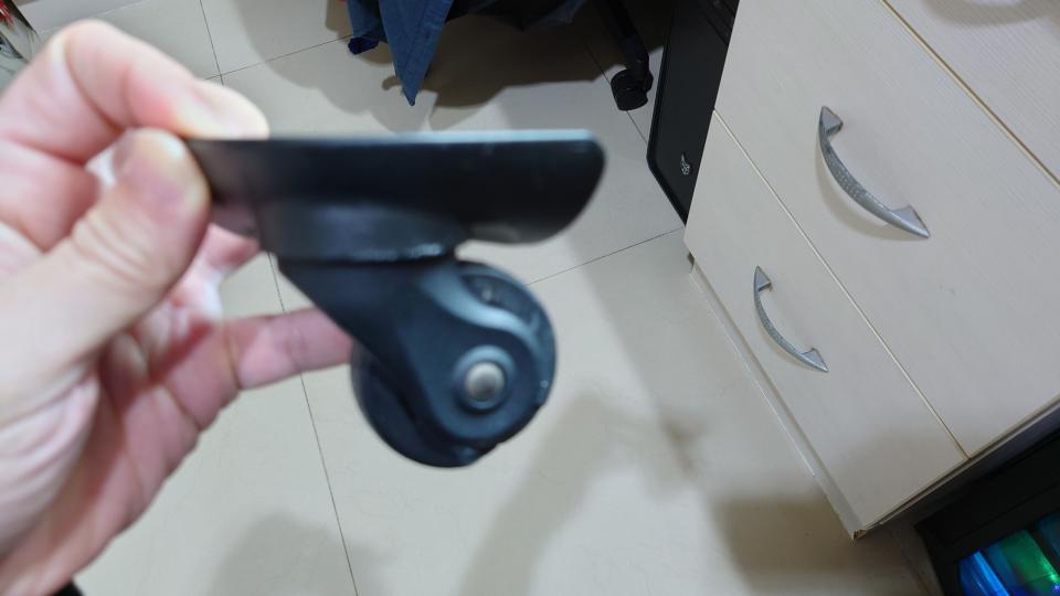 行李箱維修案件圖片