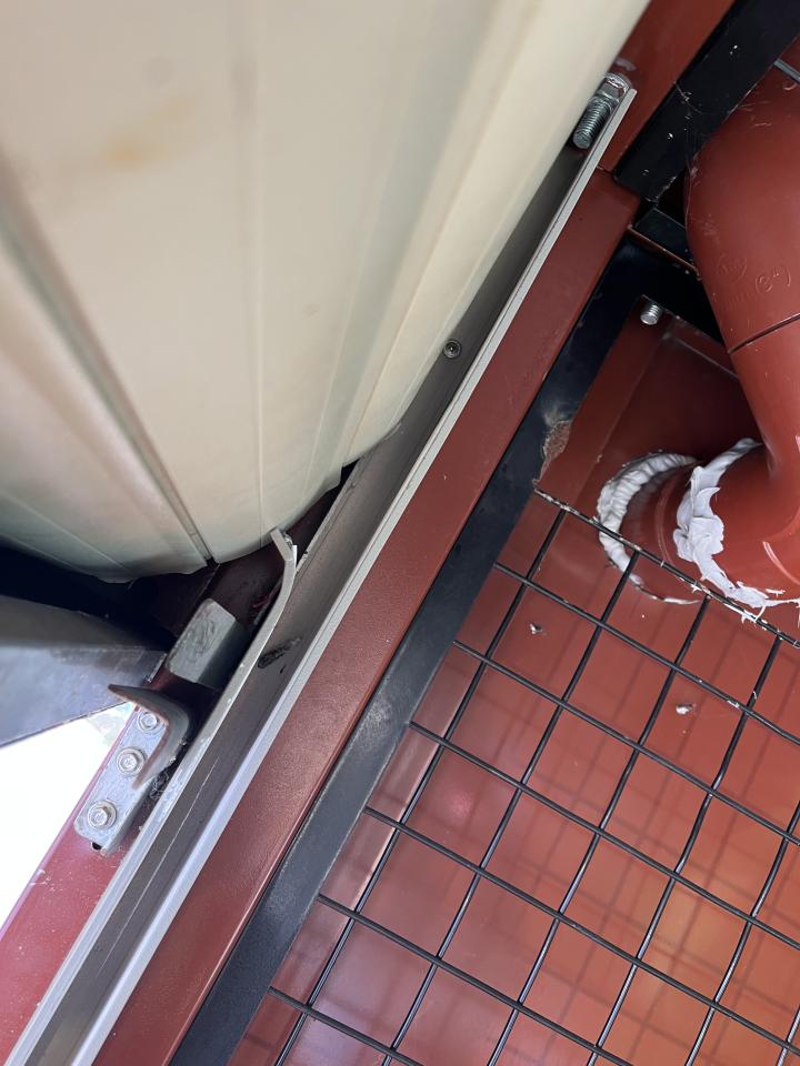 鐵捲門維修案件圖片