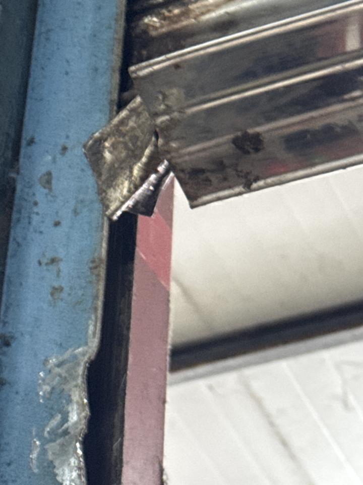 鐵捲門維修案件圖片