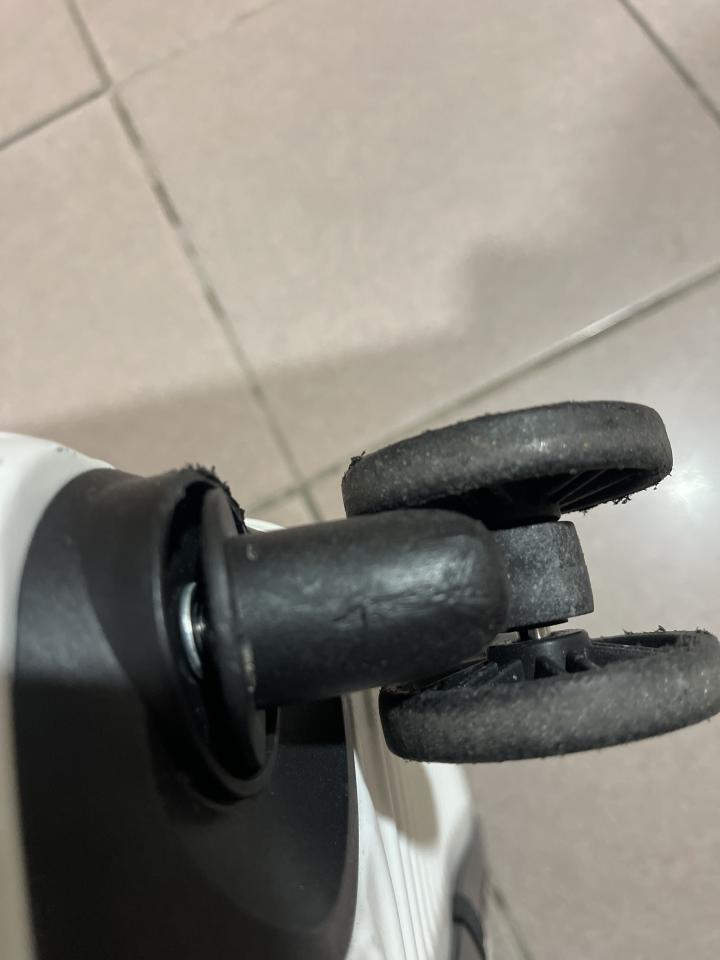 行李箱維修案件圖片