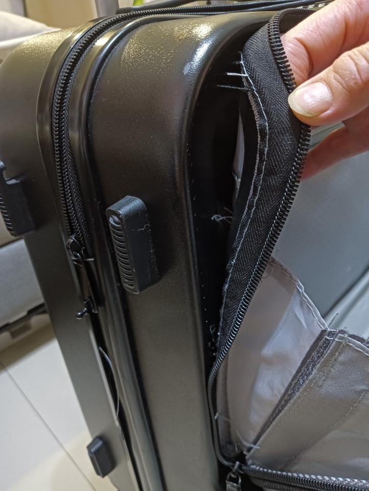 行李箱維修案件圖片