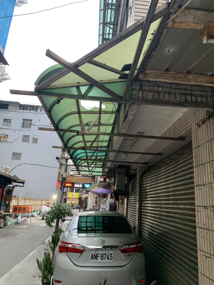 鐵皮屋頂案件圖片