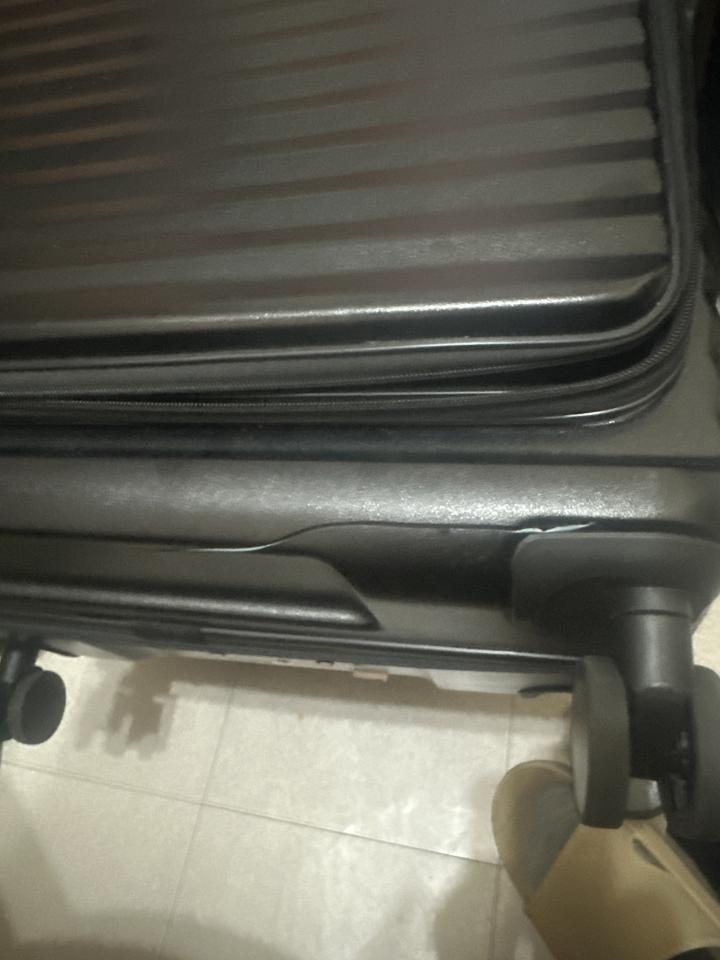 行李箱維修案件圖片