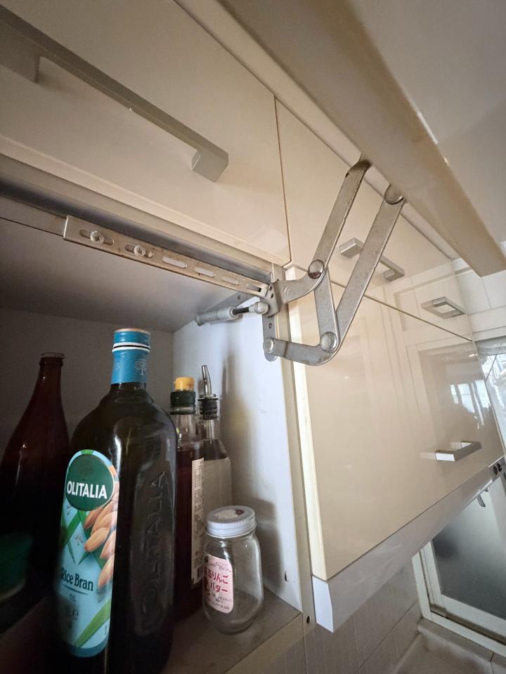 櫥櫃門片更換案件圖片