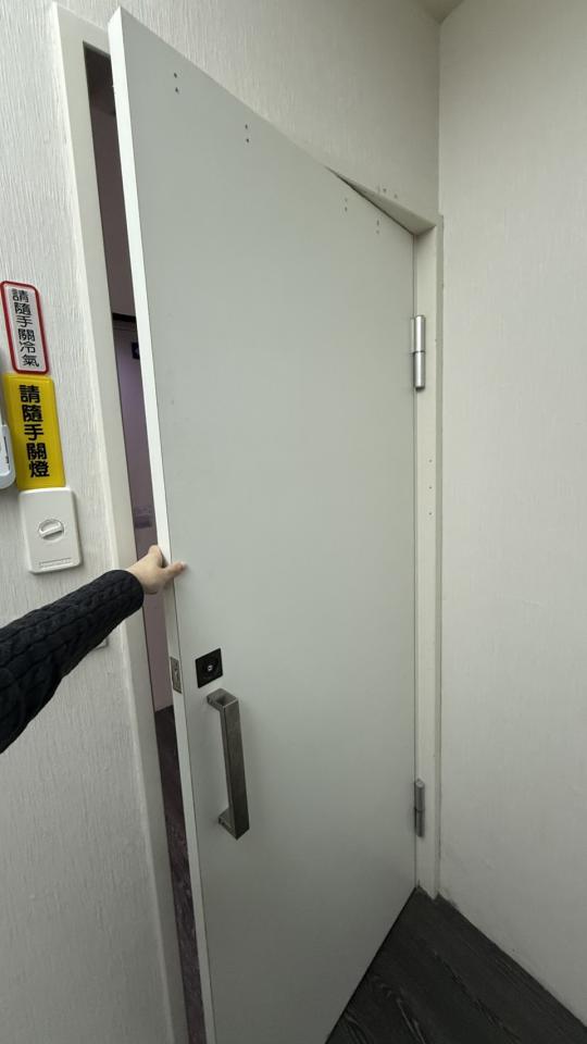 門片維修案件圖片