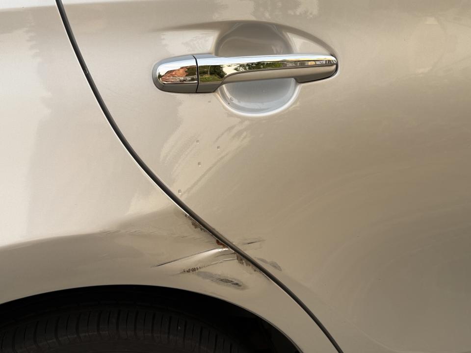 汽車板金烤漆案件圖片