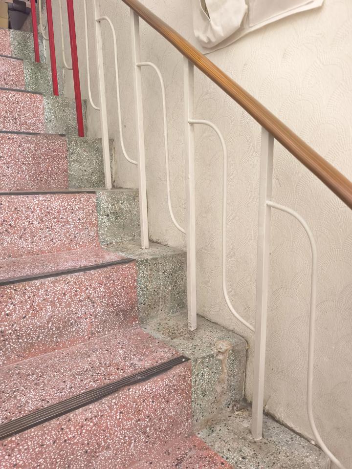 樓梯扶手案件圖片