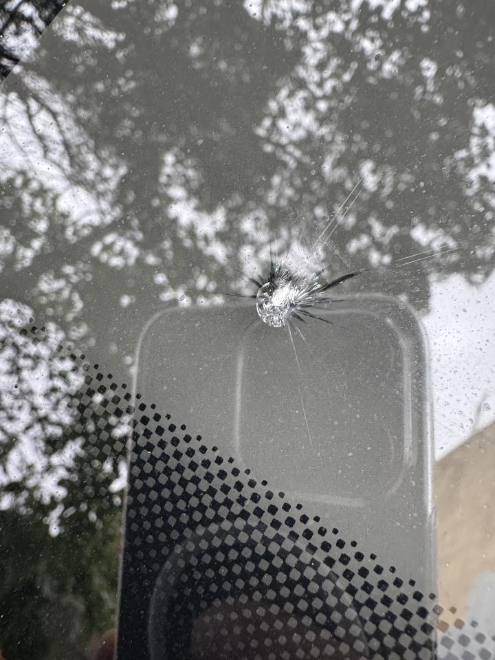 汽車玻璃修補案件圖片