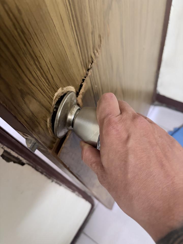 門片維修案件圖片