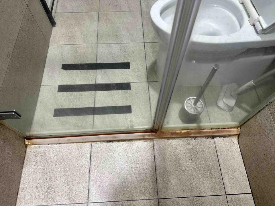 淋浴拉門安裝維修案件圖片