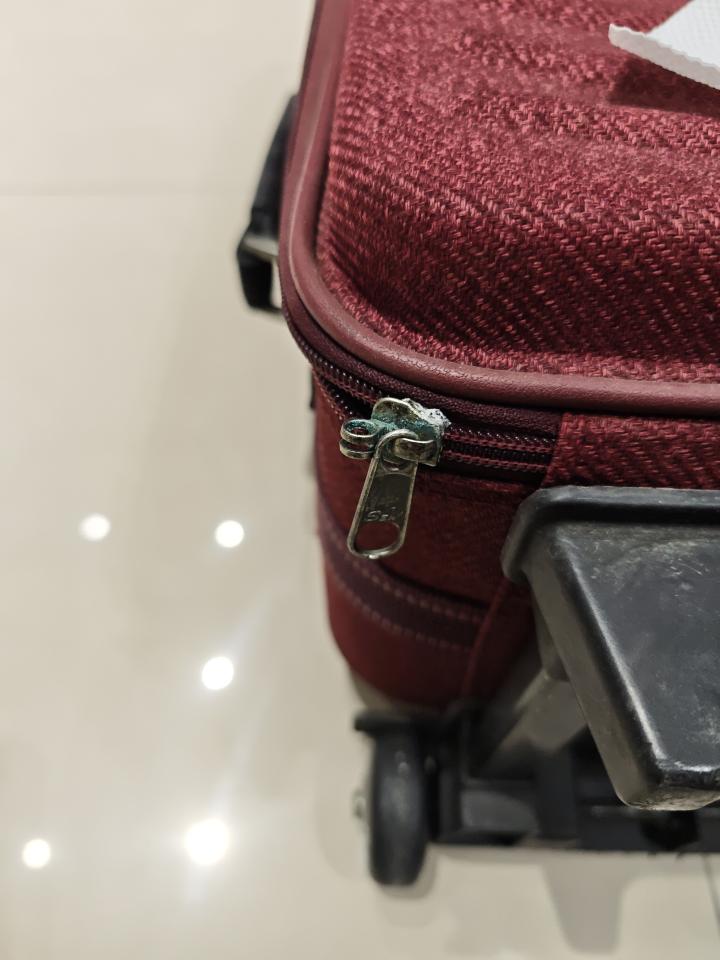 行李箱維修案件圖片