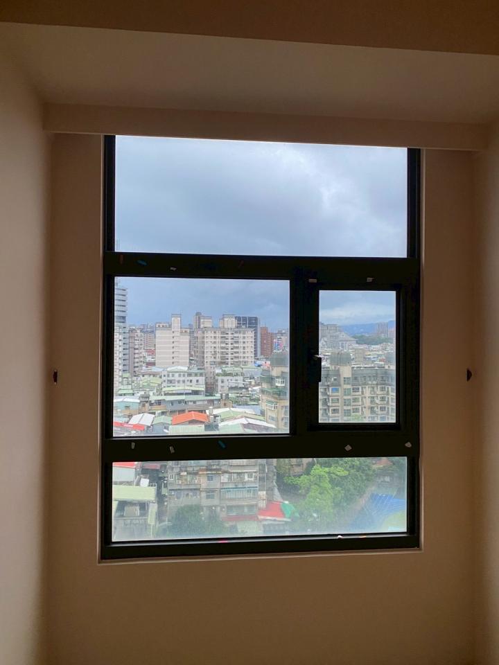 窗簾安裝維修案件圖片