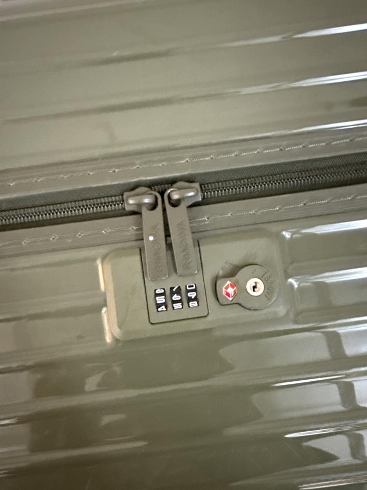 行李箱維修案件圖片