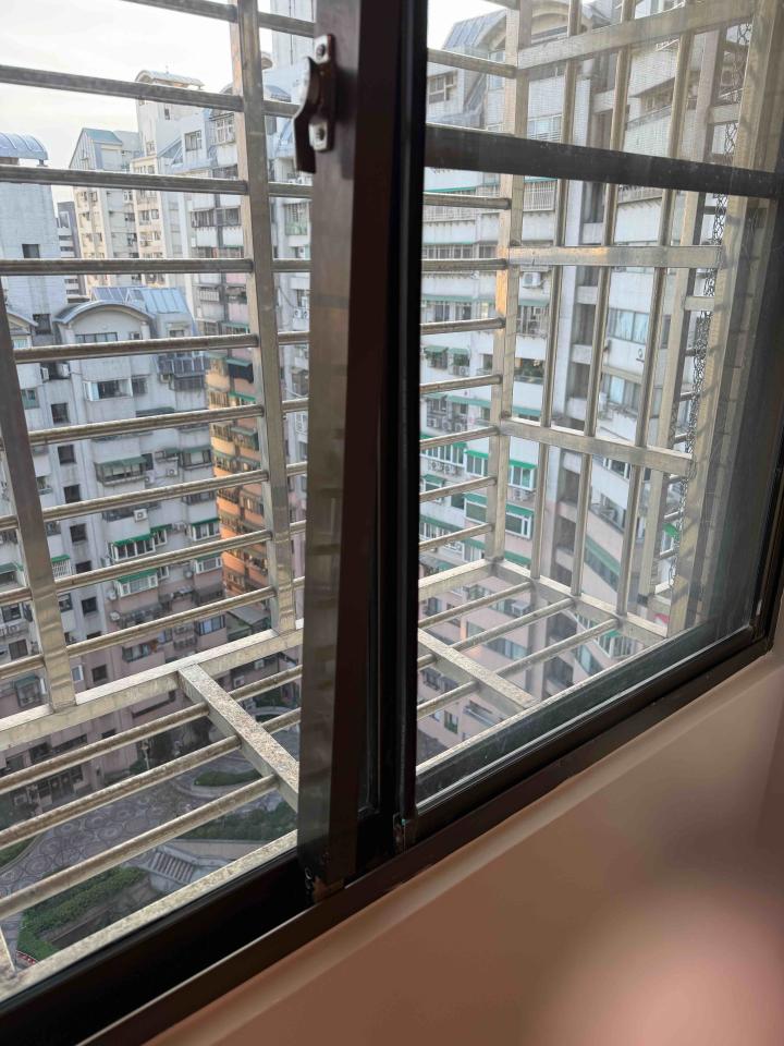 窗戶維修案件圖片
