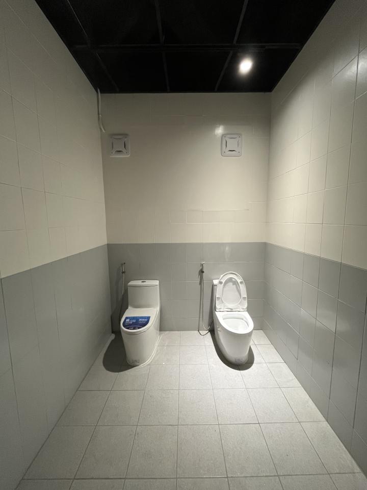 廁所隔間案件圖片